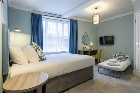 Family Room, 1 Bedroom | Property amenity