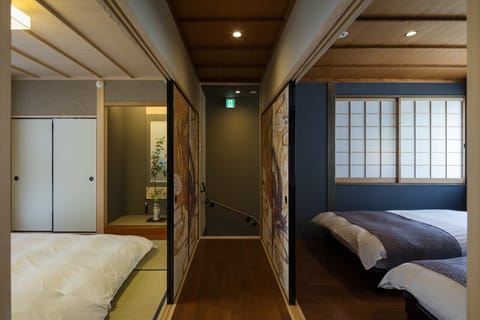 Private Machiya Townhouse (2 Single Beds and 4 Japanse Futon) | 3 bedrooms, in-room safe, individually decorated, individually furnished