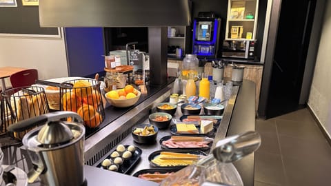 Daily buffet breakfast for a fee
