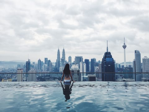 Infinity pool