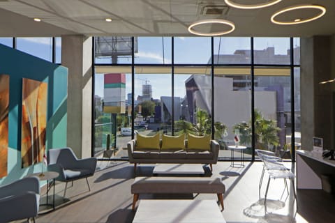 Lobby lounge