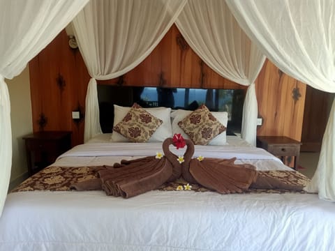 Villa, 1 Bedroom, Sea View | Minibar, in-room safe, desk, blackout drapes