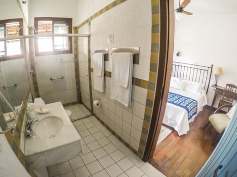 Quarto Master | Minibar, in-room safe, desk, blackout drapes