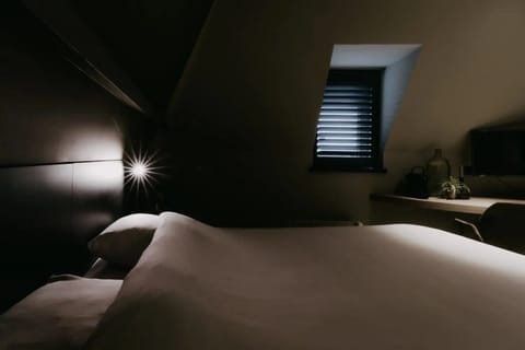 Luxury Double Room | Hypo-allergenic bedding, minibar, in-room safe, desk