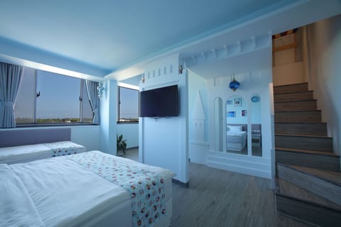 VIP Quadruple Room | Down comforters, free minibar, individually decorated