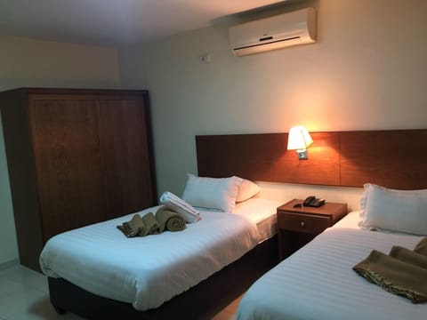 Apartment, 1 Bedroom | Premium bedding, Select Comfort beds, in-room safe, desk