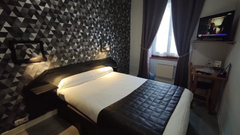 Comfort Double Room | Desk, free WiFi, bed sheets