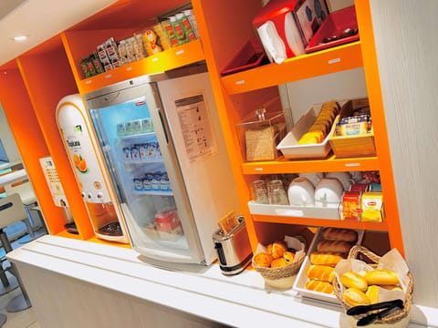 Daily buffet breakfast (EUR 6.9 per person)