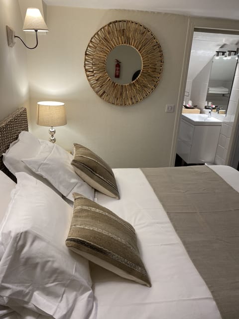 Double Room Attic | Minibar, desk, soundproofing, free WiFi