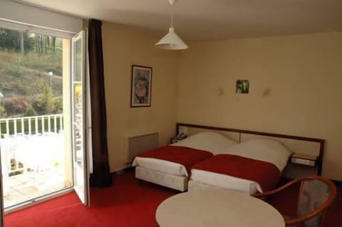 Double or Twin Room, Ground Floor | Desk, soundproofing, free WiFi, wheelchair access
