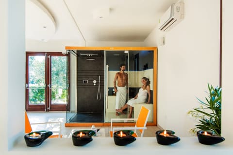 Turkish bath, massage/treatment rooms, massages