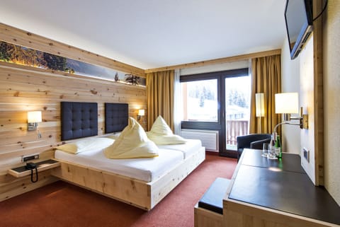 Standard Double Room, Mountain View | In-room safe, desk, iron/ironing board, cribs/infant beds