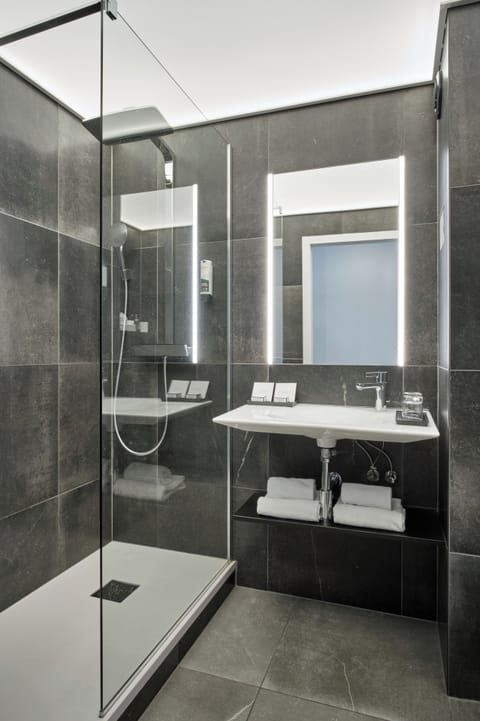 Free toiletries, hair dryer, towels