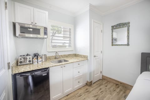 Standard Room, 2 Double Beds | Premium bedding, iron/ironing board, free WiFi, bed sheets