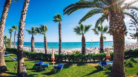 Private beach, sun loungers, beach umbrellas