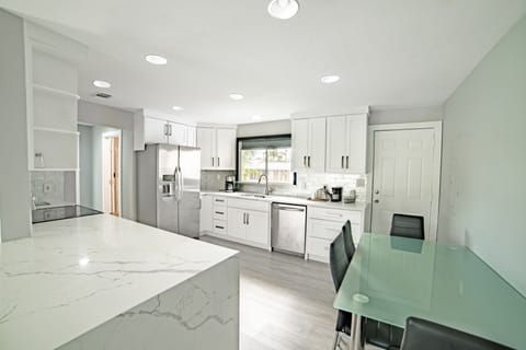 Apartment, 2 Bedrooms | Private kitchen | Fridge, microwave, coffee/tea maker