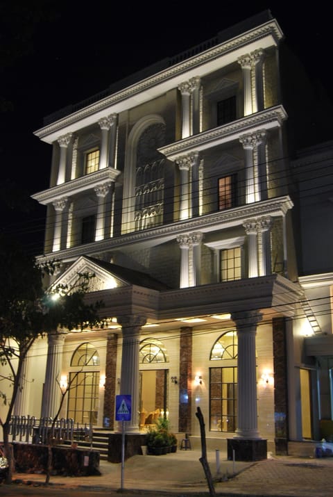Front of property - evening/night