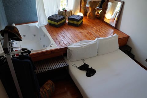 Deluxe Double Room, Jetted Tub | Down comforters, minibar, in-room safe, individually decorated
