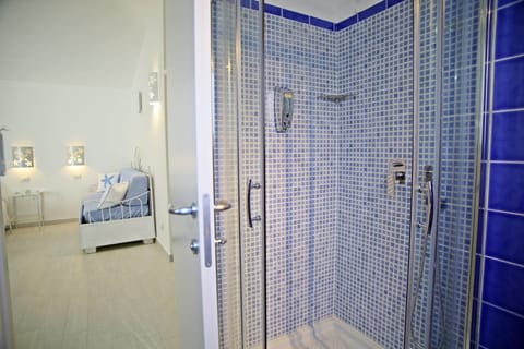 Family Room, Terrace | Bathroom | Shower, free toiletries, towels