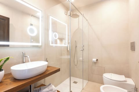 Double or Twin Room, Balcony | Bathroom | Shower, rainfall showerhead, free toiletries, hair dryer