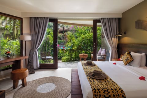 Tropical Deluxe  Room Pool View | Premium bedding, minibar, in-room safe, desk