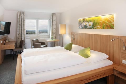 Doppelzimmer superior | Premium bedding, desk, iron/ironing board, free WiFi