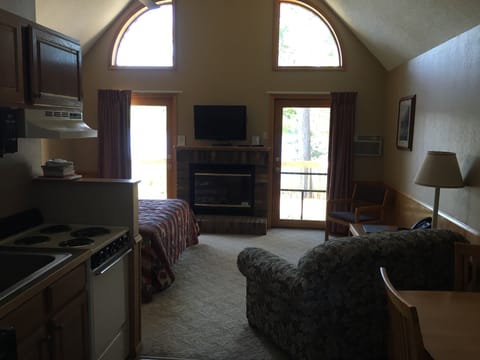 Classic Condo, 1 Bedroom, Lake View | 1 bedroom, iron/ironing board, free cribs/infant beds, rollaway beds