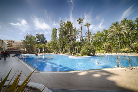Indoor pool, outdoor pool, sun loungers