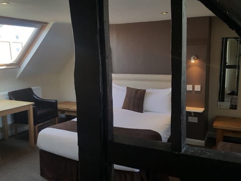 Superior Double Room, Ensuite, City View (Room 8) | Premium bedding, travel crib, free WiFi