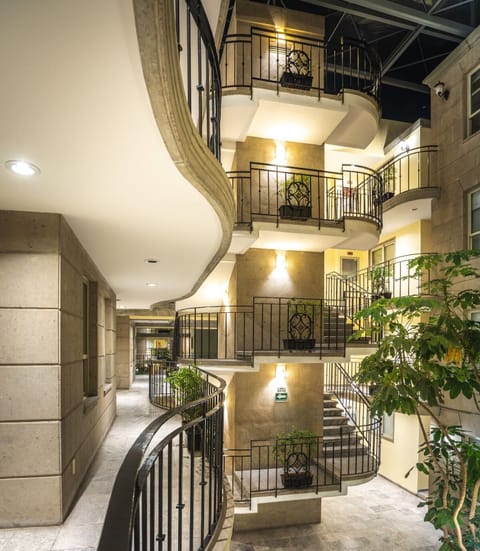 Handrails in hallways