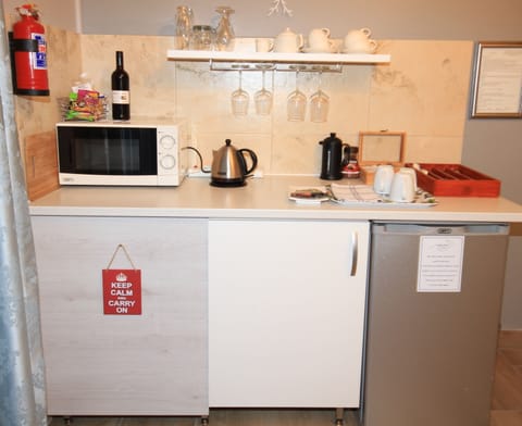 Classic Room, 1 Bedroom, Sea View | Coffee and/or coffee maker