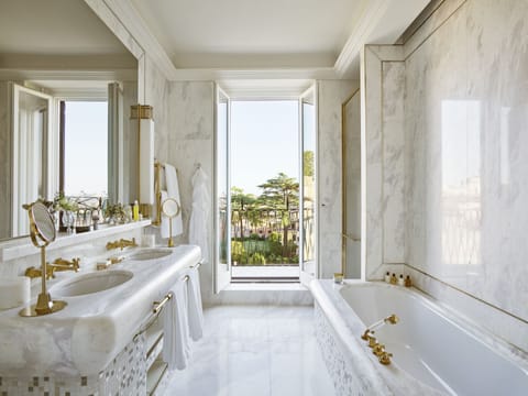 Presidential Suite (Villa Medici) | Bathroom | Designer toiletries, hair dryer, bathrobes, slippers