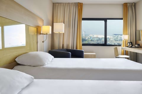 Standard Room | Premium bedding, in-room safe, desk, soundproofing