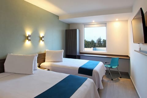 Superior Double Room | In-room safe, desk, iron/ironing board, free WiFi