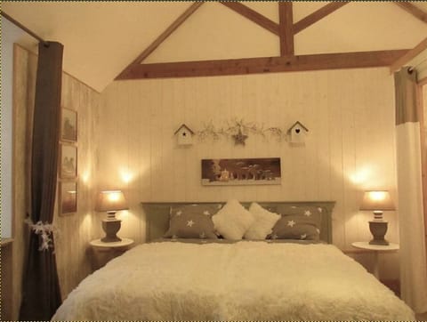 Triple Room, Private Bathroom | 1 bedroom, WiFi