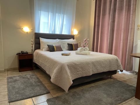 Superior Room | Laptop workspace, free WiFi, bed sheets, wheelchair access