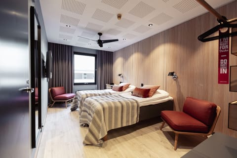 Twin Room | Premium bedding, Select Comfort beds, individually decorated, desk