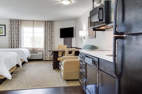 Desk, iron/ironing board, WiFi (free), bed sheets