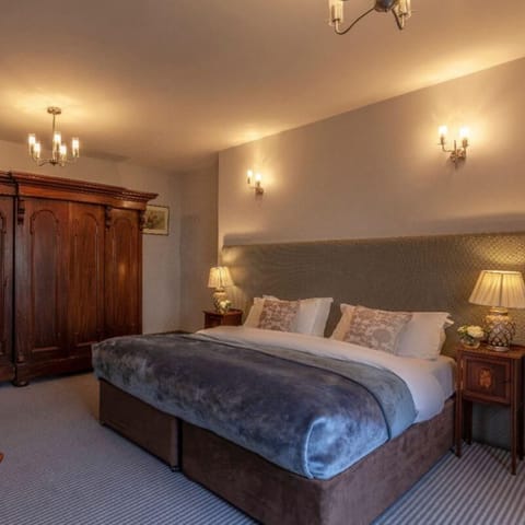 Castle Dargan Executive Room | Premium bedding, in-room safe, individually decorated