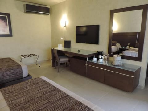 In-room safe, desk, iron/ironing board, free WiFi