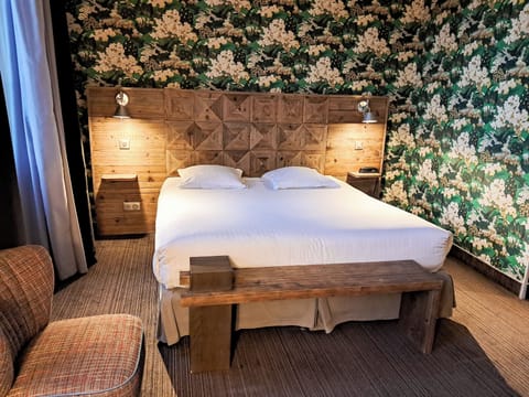 Superior Double Room | Premium bedding, desk, soundproofing, free WiFi