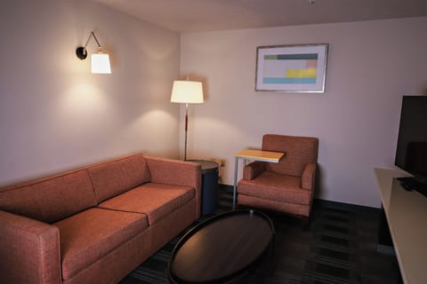 Blackout drapes, iron/ironing board, WiFi, bed sheets