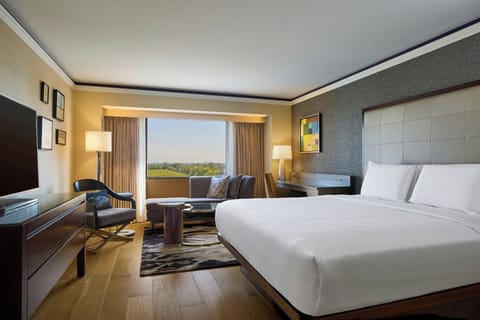 1 bedroom, premium bedding, in-room safe, desk