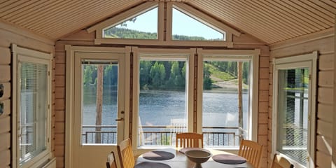 Family Villa, 4 Bedrooms, Sauna, Lake View | In-room dining