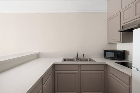 In-room safe, desk, laptop workspace, iron/ironing board