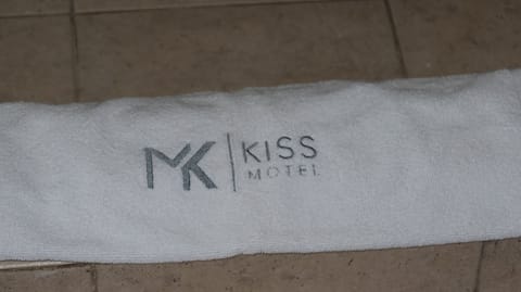 Junior Suite, 1 King Bed | Bathroom | Shower, free toiletries, towels