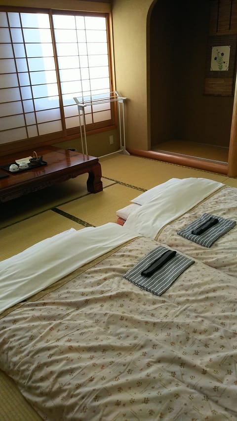 Traditional Room, Non Smoking | WiFi (free), bed sheets