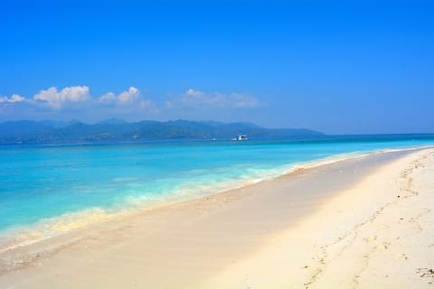 Beach nearby, sun loungers, beach umbrellas, beach towels