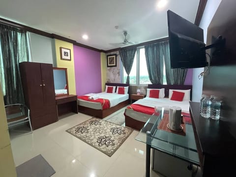 Family Suite, 2 Double Beds | Desk, soundproofing, WiFi (free)