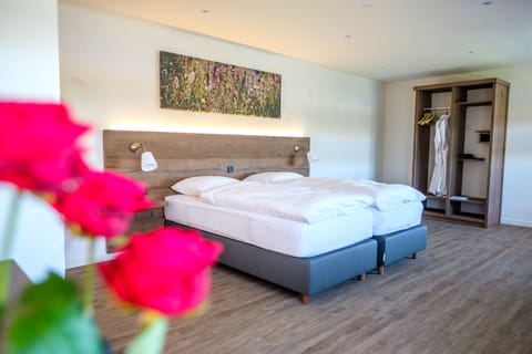Superior room | 1 bedroom, premium bedding, minibar, in-room safe